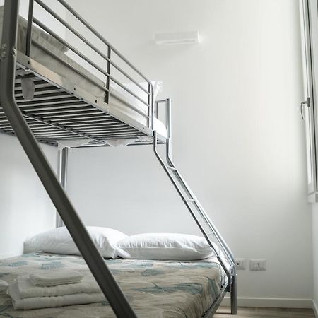 Piazza XX Settembre - Feel The Centre Apartment Lecco Exterior foto