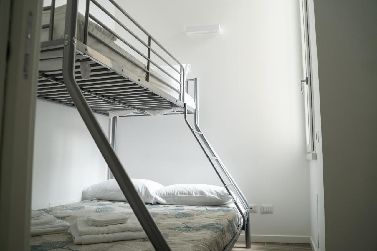 Piazza XX Settembre - Feel The Centre Apartment Lecco Exterior foto