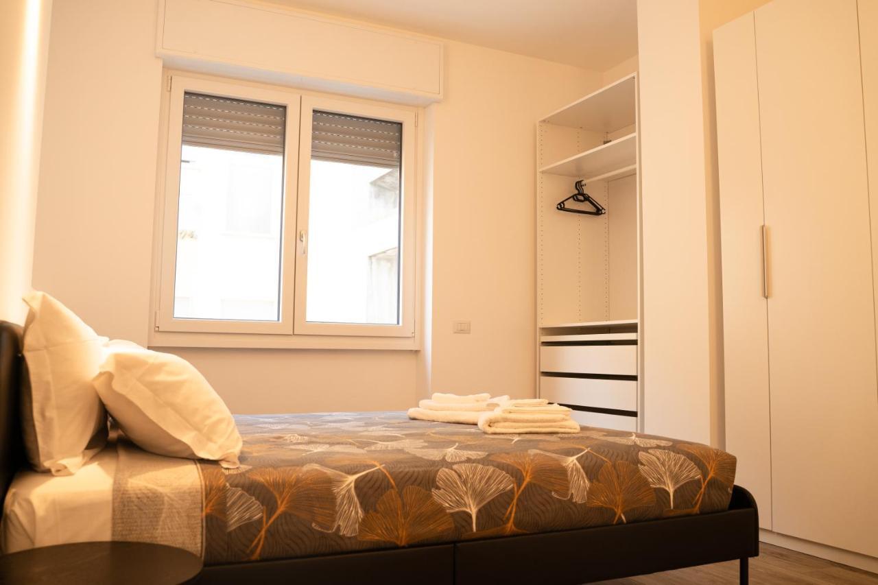 Piazza XX Settembre - Feel The Centre Apartment Lecco Exterior foto