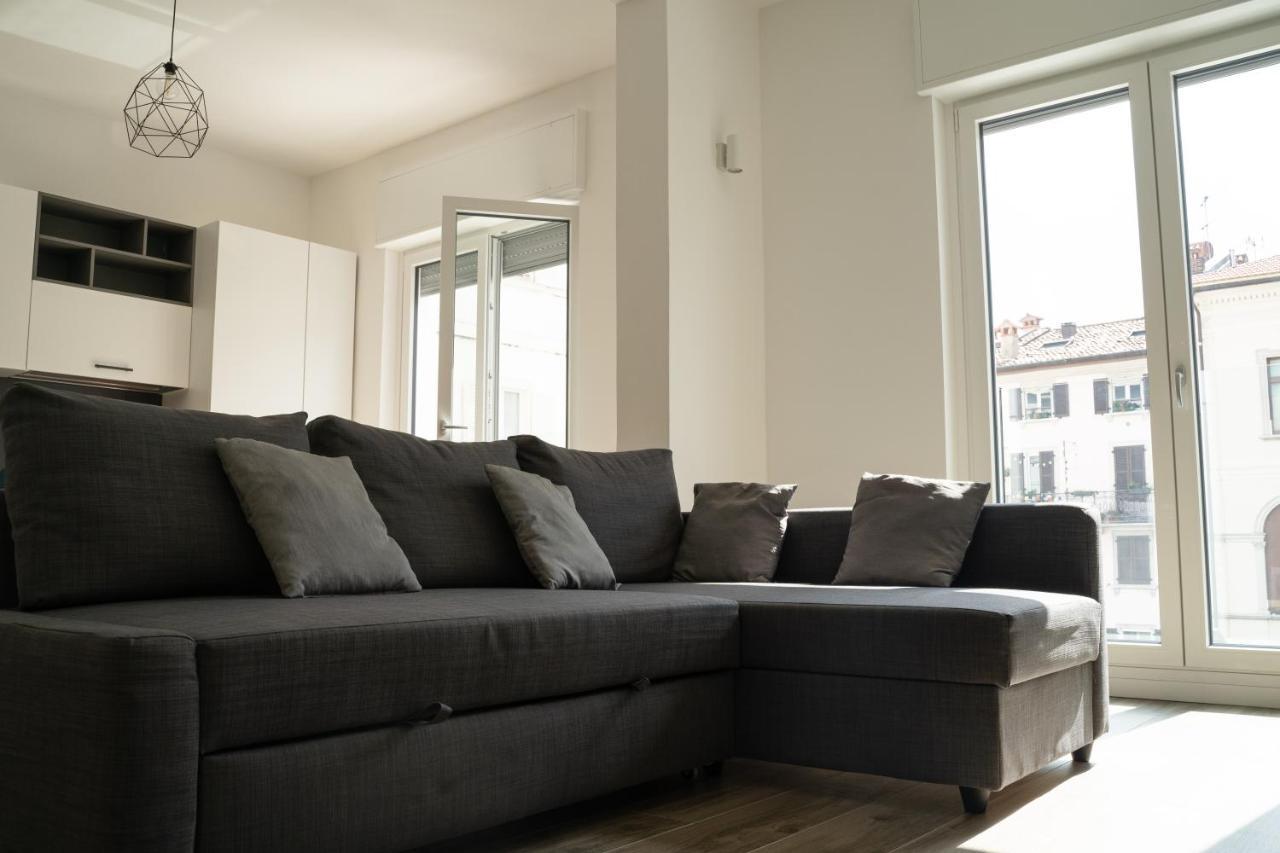 Piazza XX Settembre - Feel The Centre Apartment Lecco Exterior foto