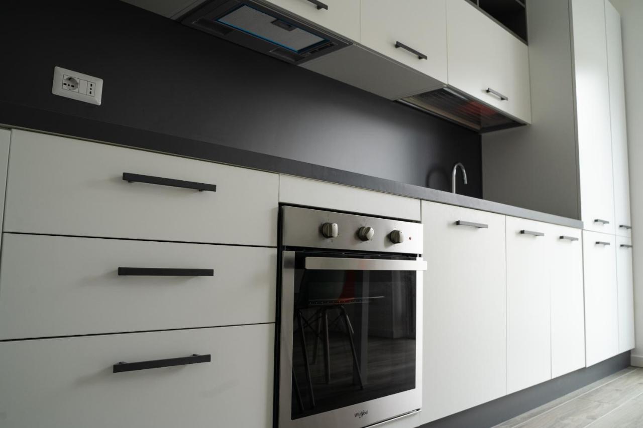 Piazza XX Settembre - Feel The Centre Apartment Lecco Exterior foto